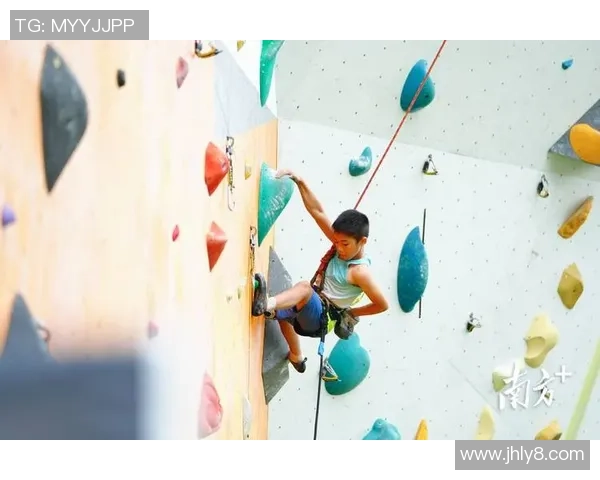 西安攀岩队的包夹策略解析与攀岩热点发展趋势探讨